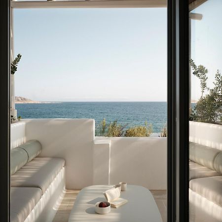Akria Seaside Suites 纳乌萨 外观 照片