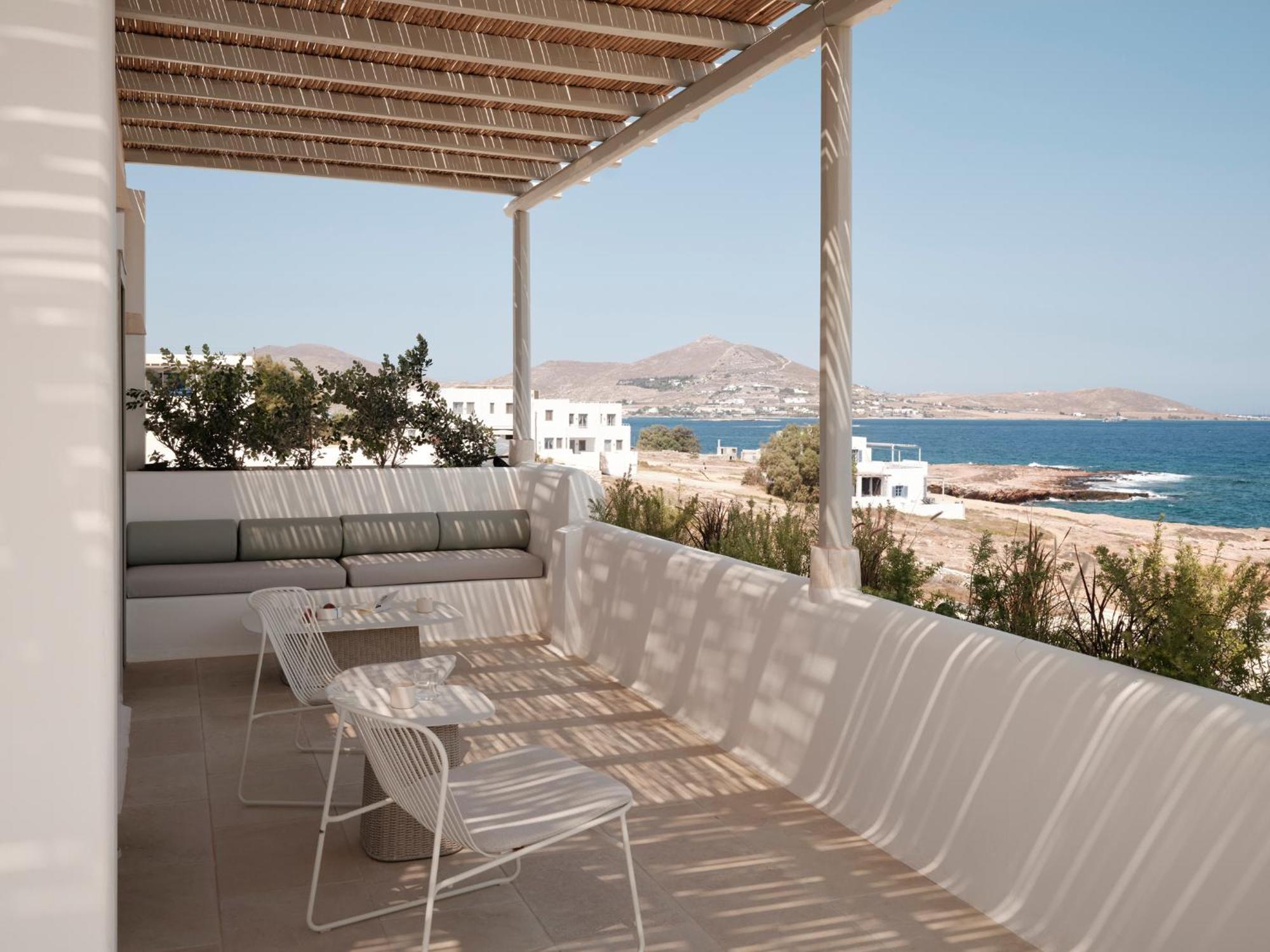Akria Seaside Suites 纳乌萨 外观 照片