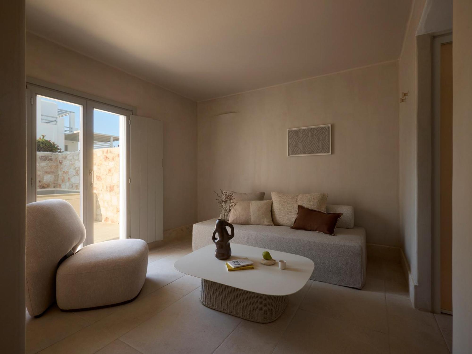 Akria Seaside Suites 纳乌萨 外观 照片