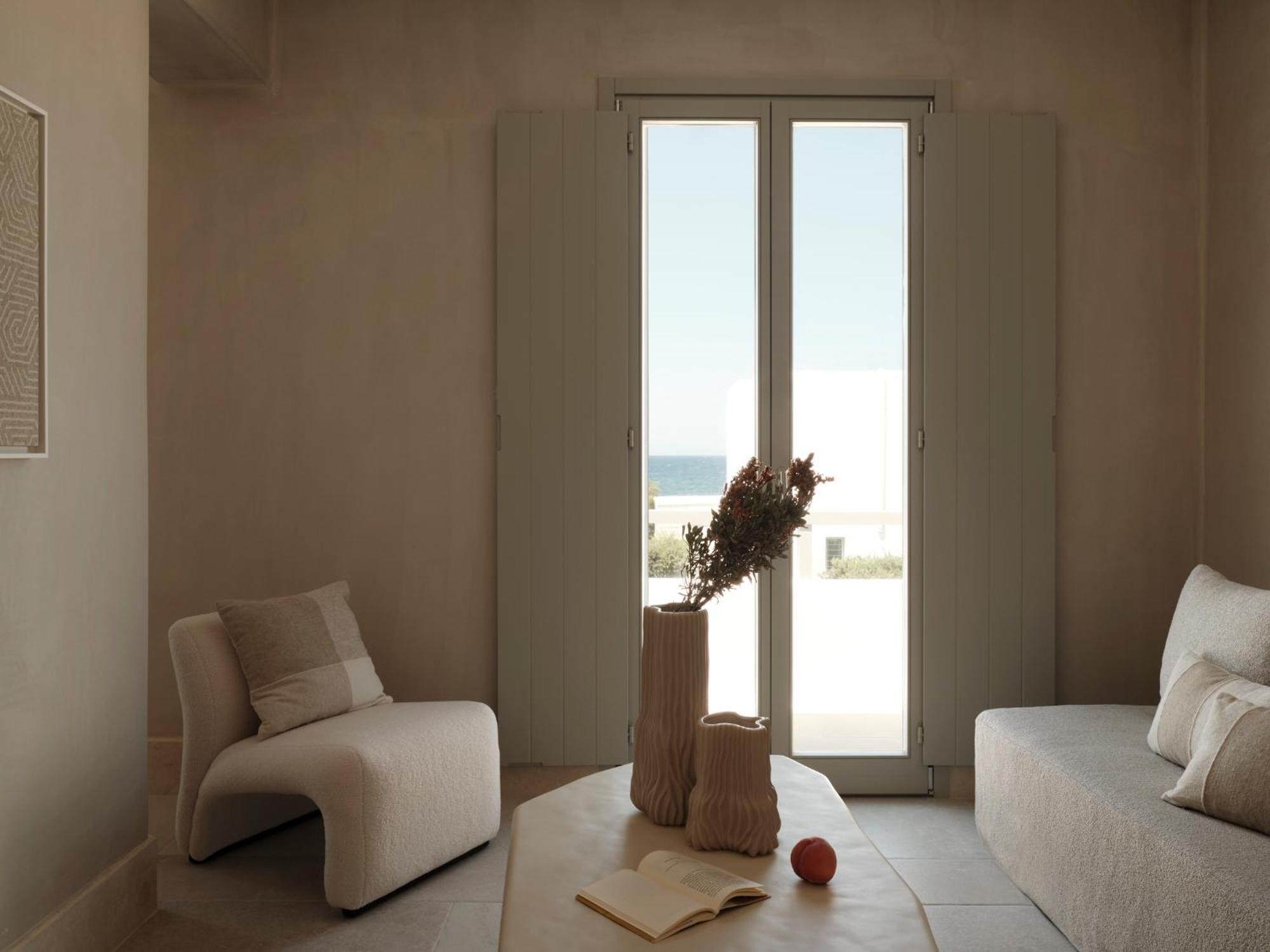 Akria Seaside Suites 纳乌萨 外观 照片