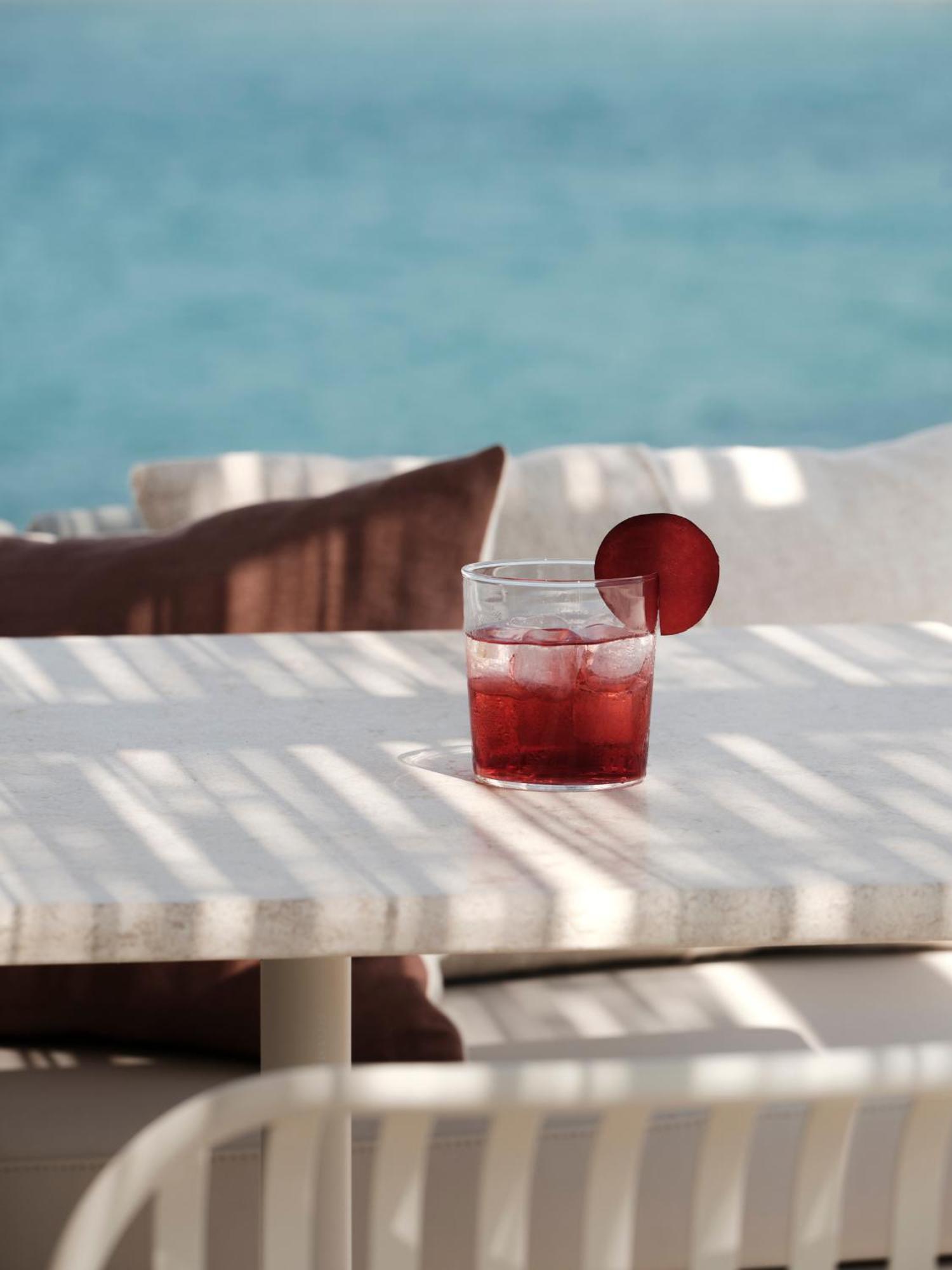 Akria Seaside Suites 纳乌萨 外观 照片